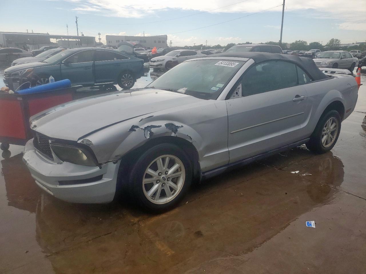 2006 Ford Mustang  for Sale in Grand Prairie, TX - Front End