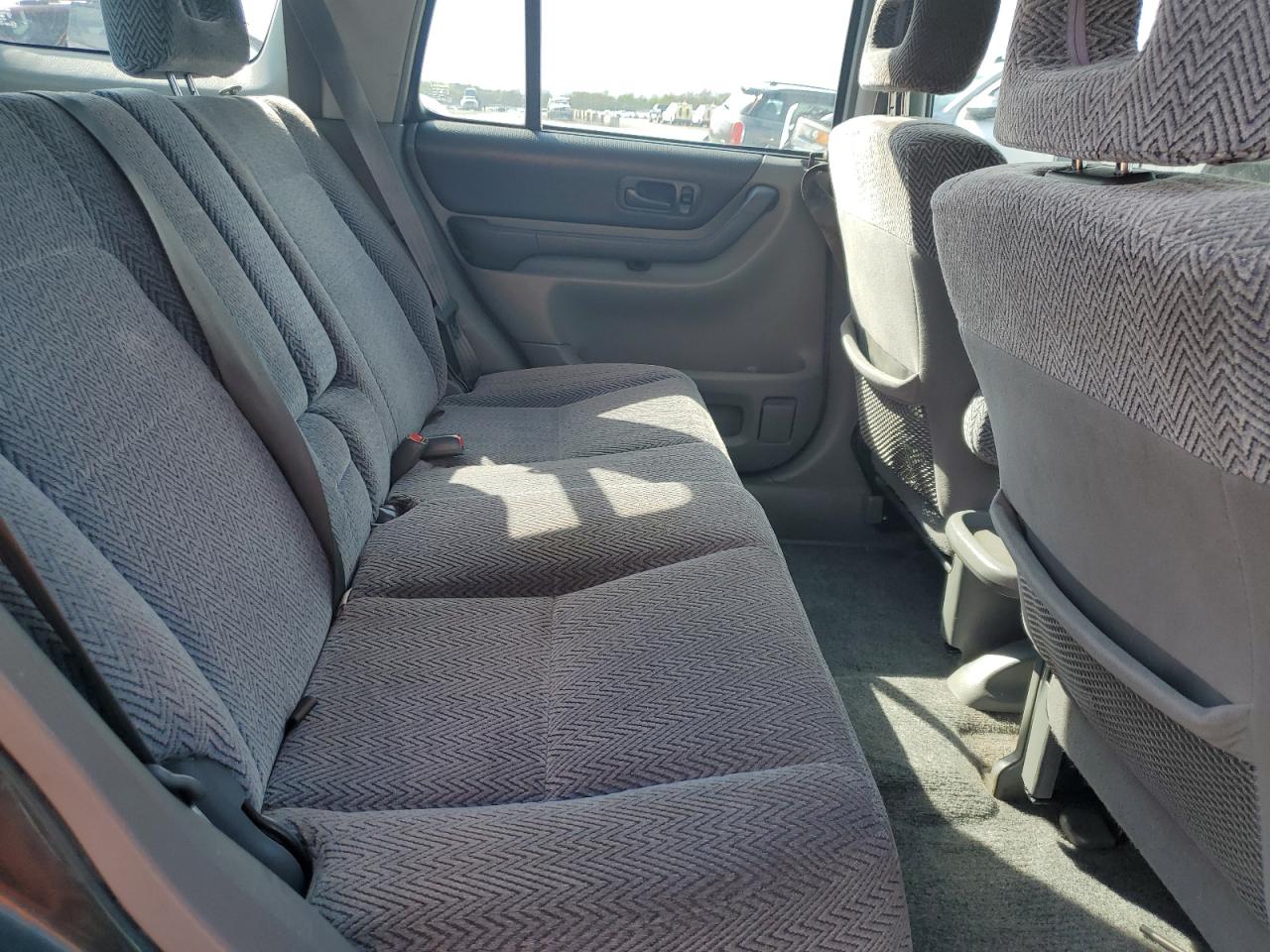 1998 Honda Cr-V Lx VIN: JHLRD2847WC005138 Lot: 51837865