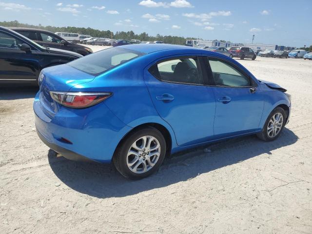  TOYOTA YARIS 2018 Granatowy