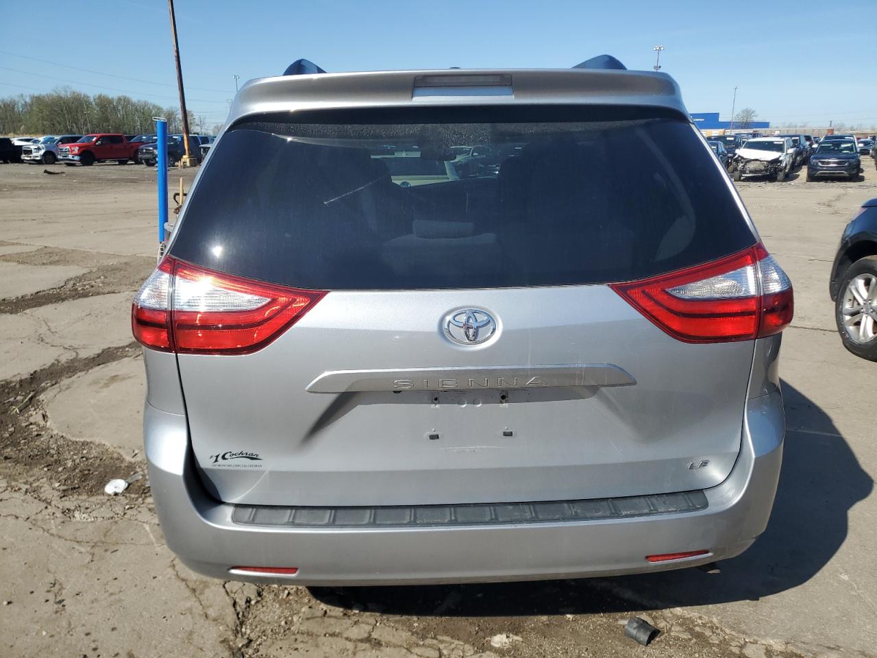 2015 Toyota Sienna Le VIN: 5TDKK3DC9FS637239 Lot: 54570075