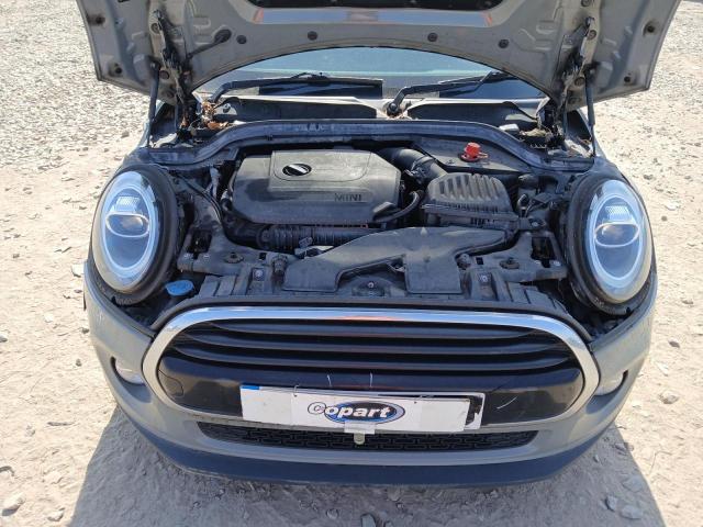 2018 MINI COOPER