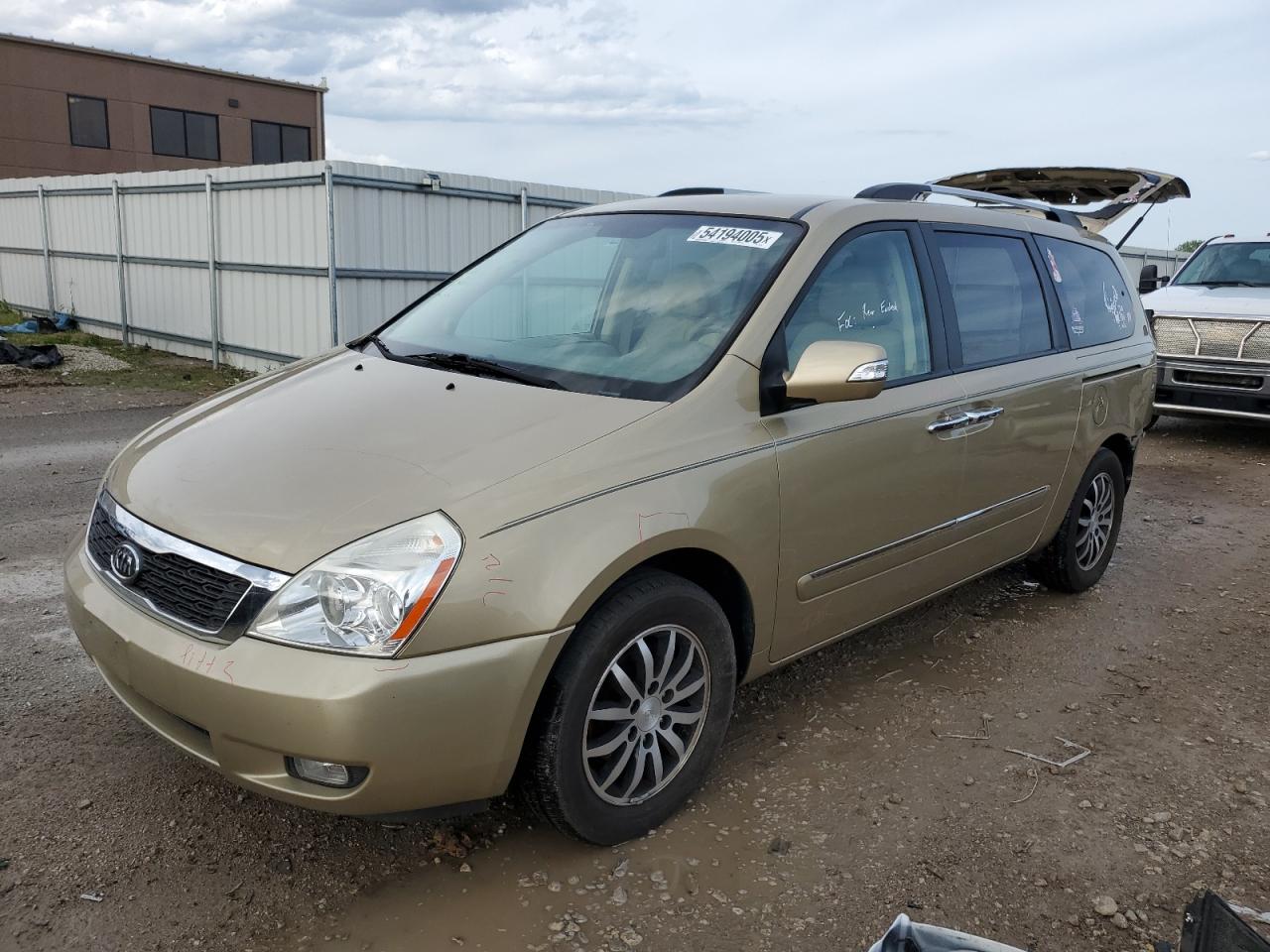 2011 Kia Sedona Ex للبيع في Kansas City، KS - Rear End