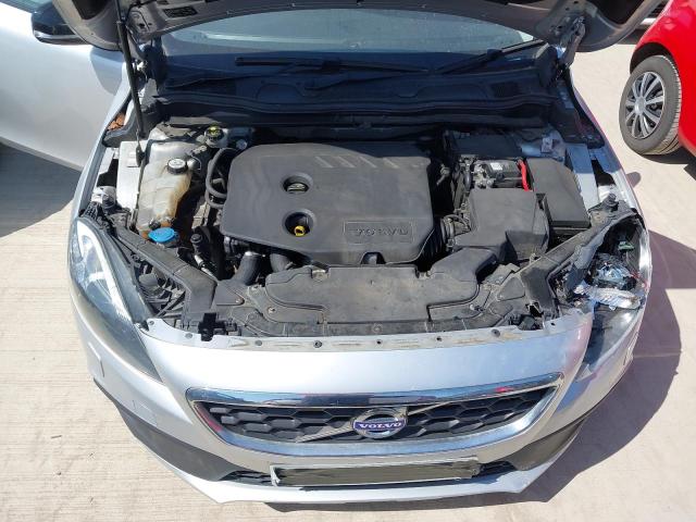 2015 VOLVO V40 CROSS