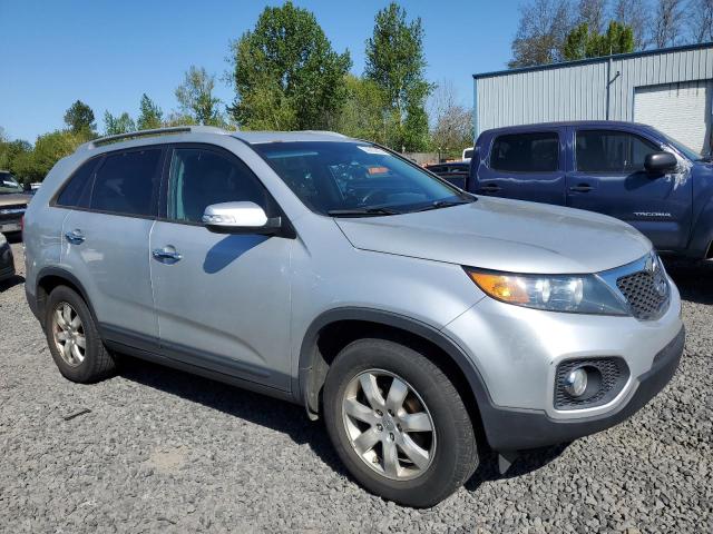  KIA SORENTO 2013 Srebrny