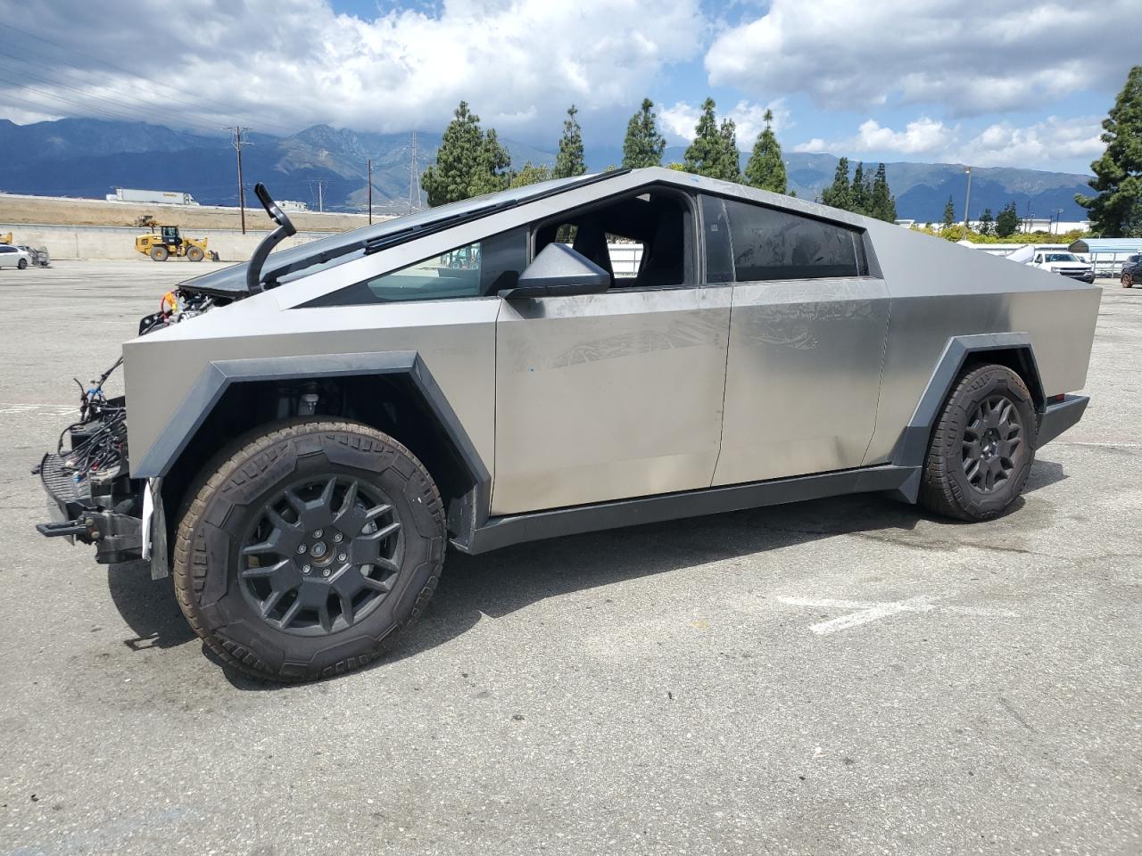 2024 Tesla Cybertruck იყიდება Rancho Cucamonga-ში, CA - Front End