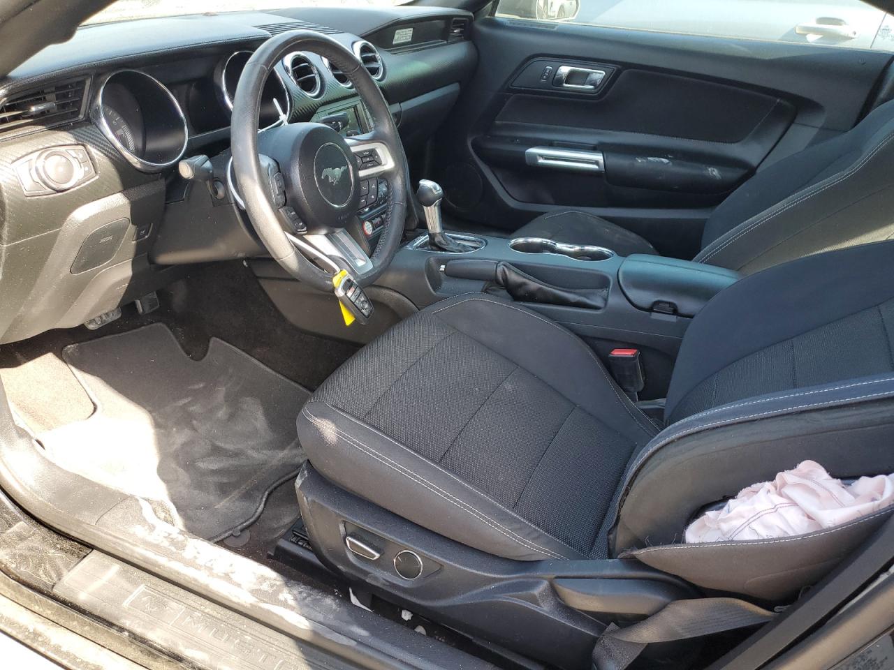 1FA6P8AM6F5311617 2015 Ford Mustang