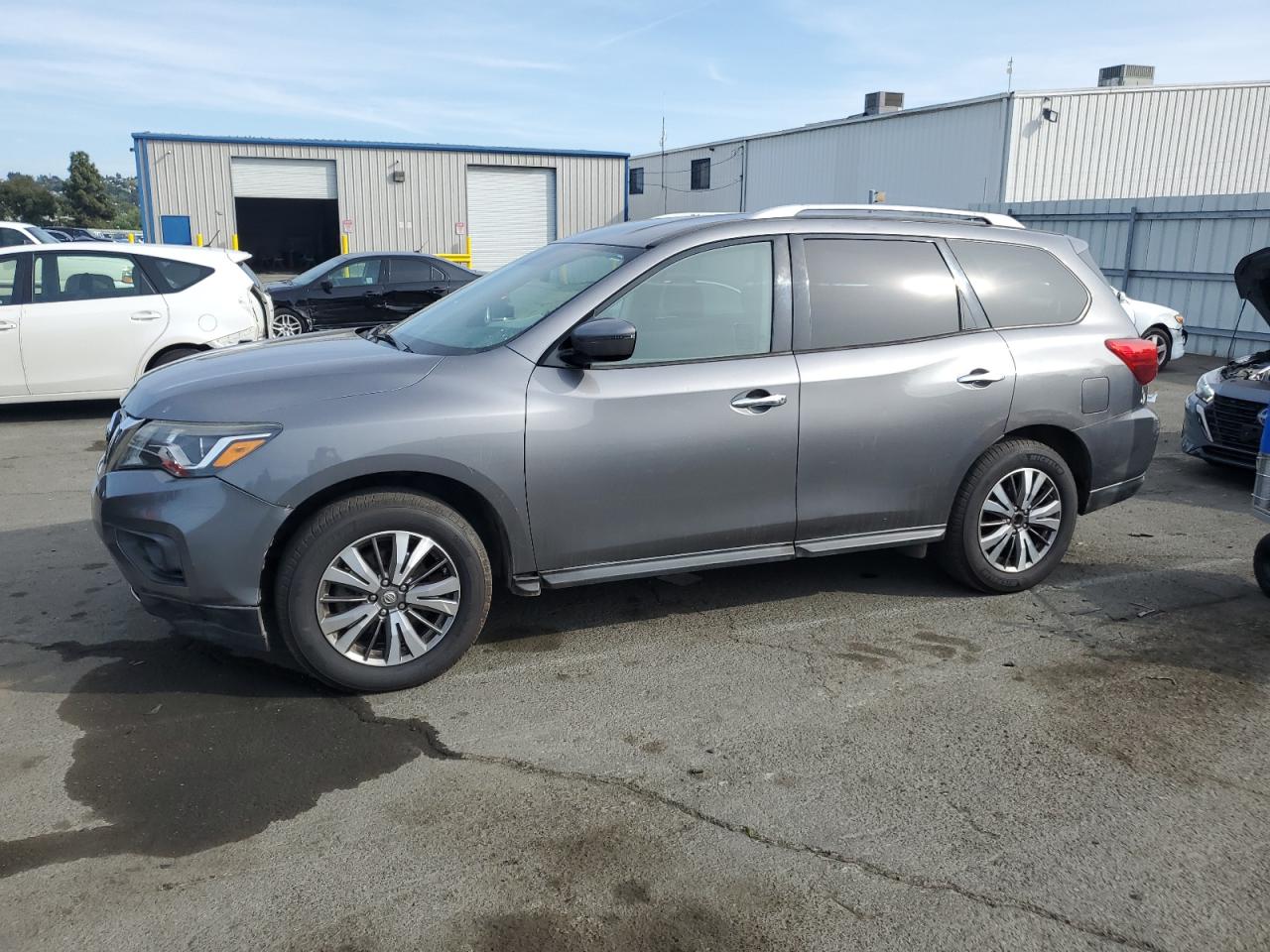 2017 Nissan Pathfinder S продається в Vallejo, CA - Rear End
