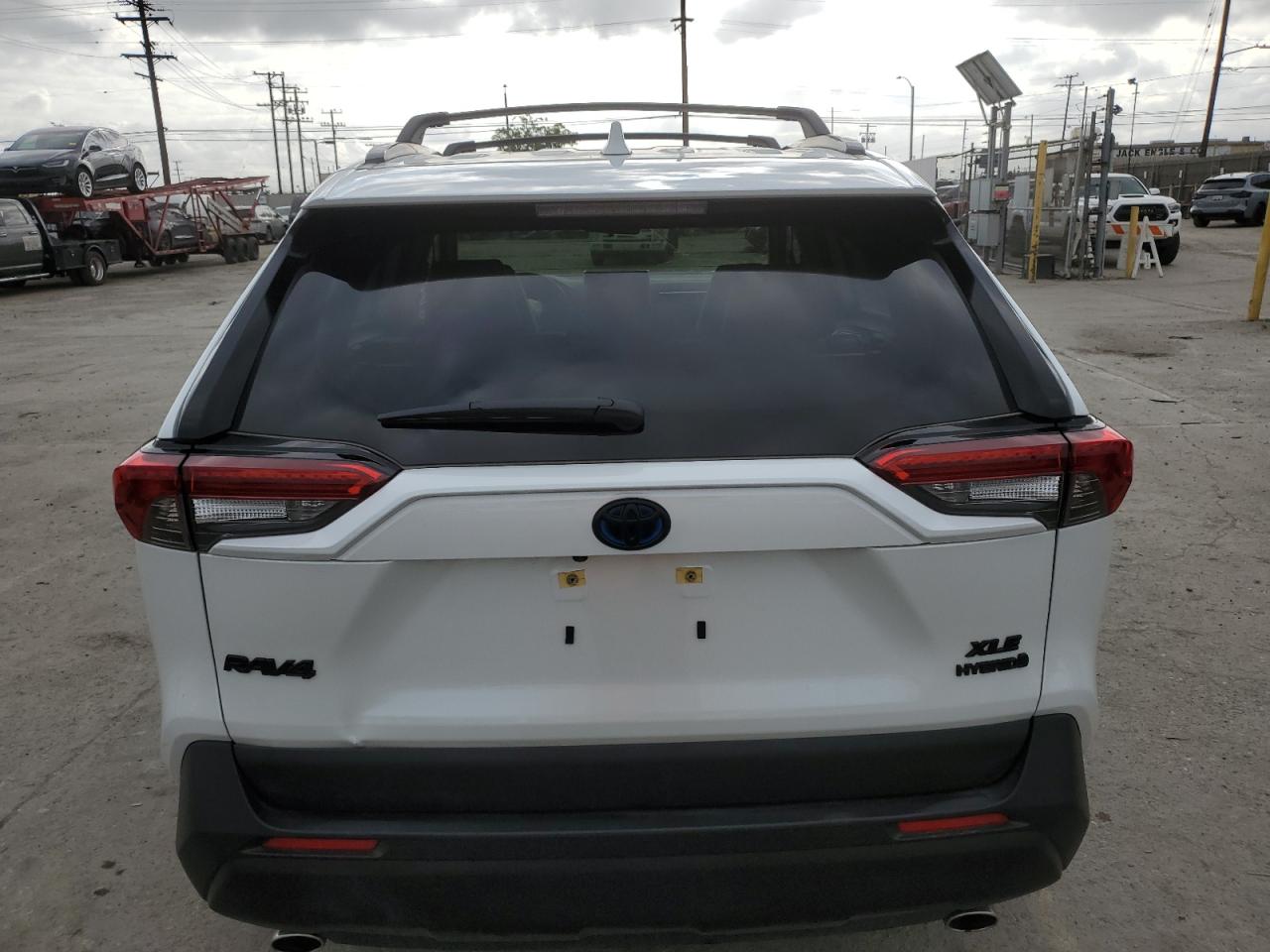 2024 Toyota RAV 4 - Image 6