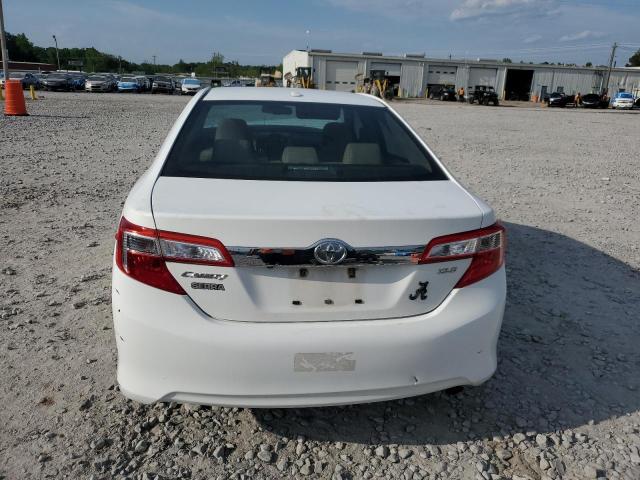 Sedans TOYOTA CAMRY 2012 Biały