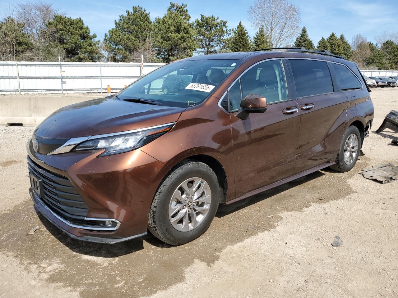 2022 Toyota Sienna Xle for Sale in Elgin, IL - Rear End