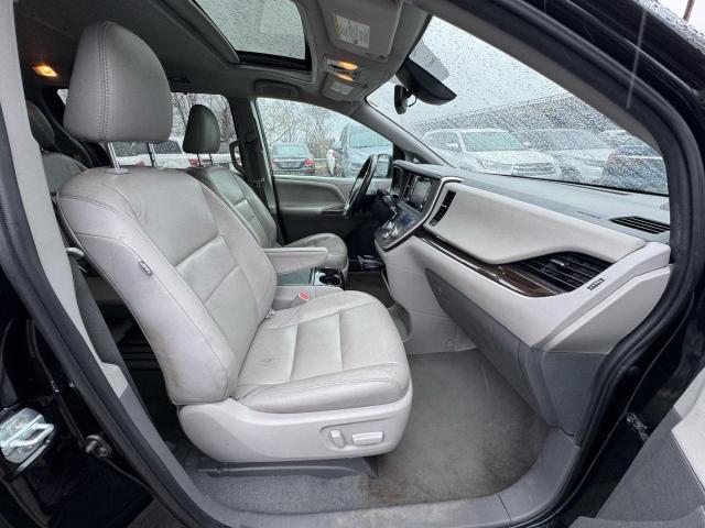 2020 TOYOTA SIENNA XLE