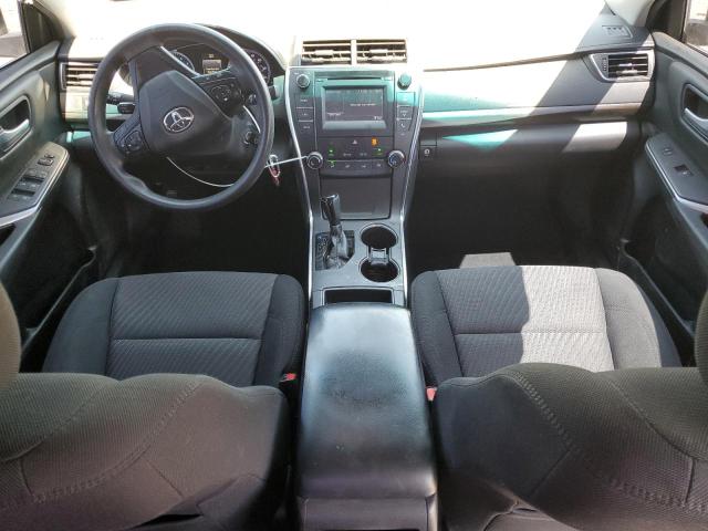Седани TOYOTA CAMRY 2016 Сріблястий