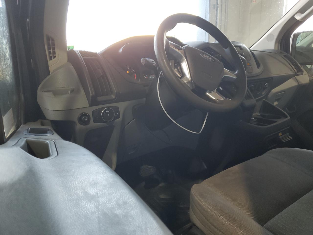 2015 Ford Transit T-250 VIN: 1FTYR2CMXFKA84084 Lot: 52816515