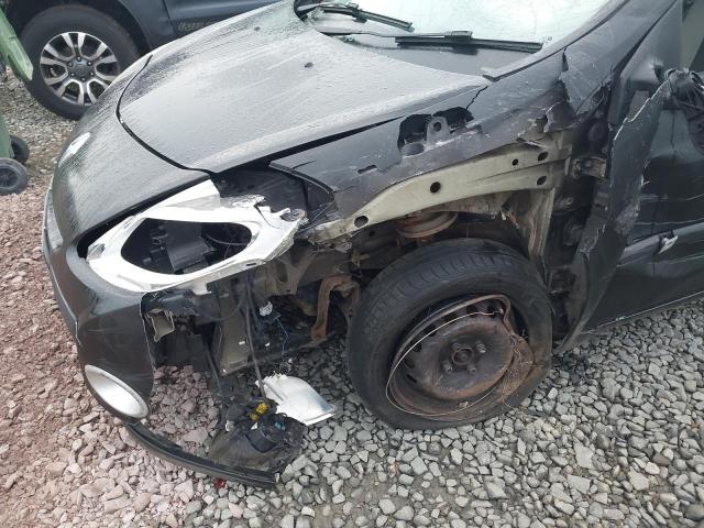 2011 RENAULT CLIO BIZU
