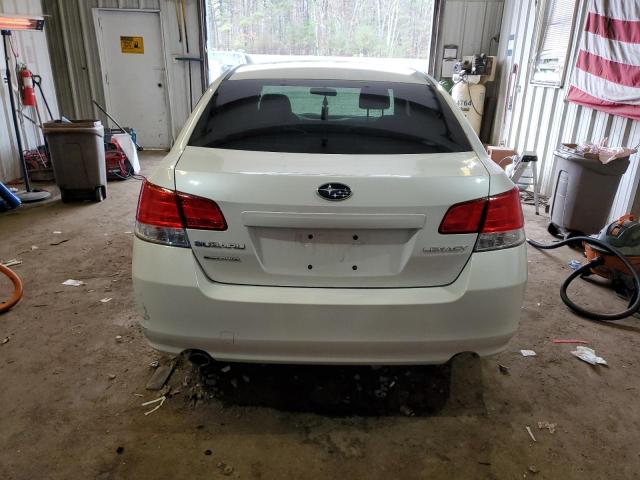 Sedans SUBARU LEGACY 2013 White
