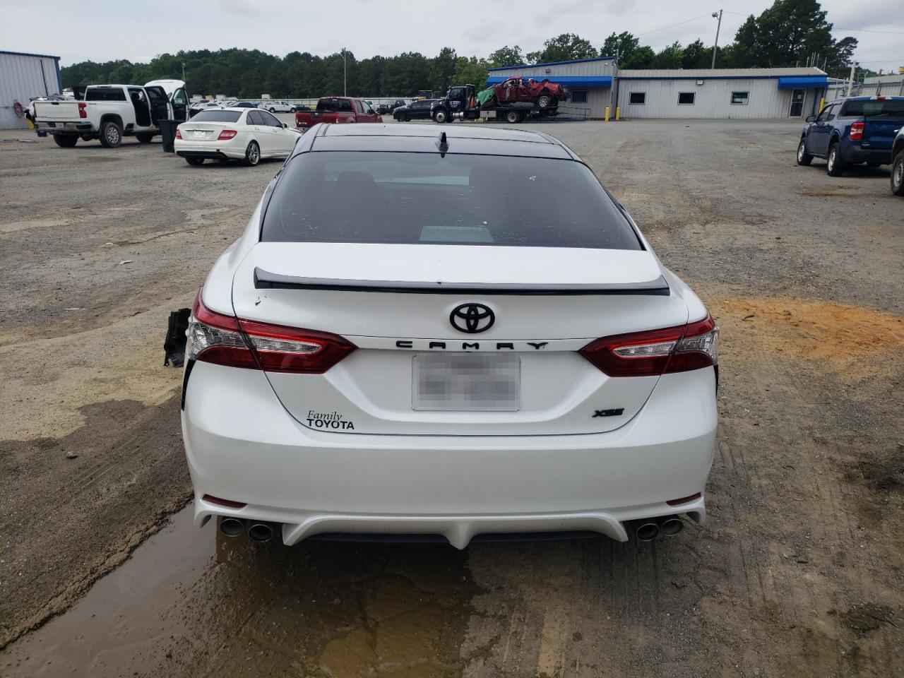4T1B61HK0KU270128 2019 Toyota Camry Xse