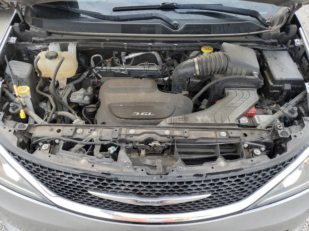 2017 Chrysler Pacifica Touring L VIN: 2C4RC1BG4HR768628 Lot: 53949855
