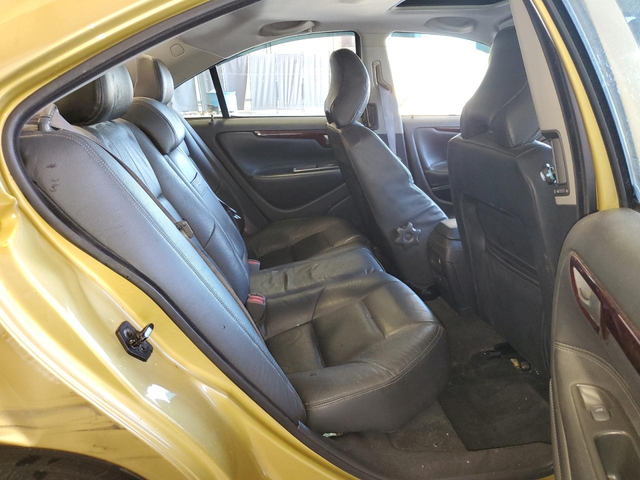 2001 Volvo S60 T5 VIN: YV1RS53D612001960 Lot: 54018455
