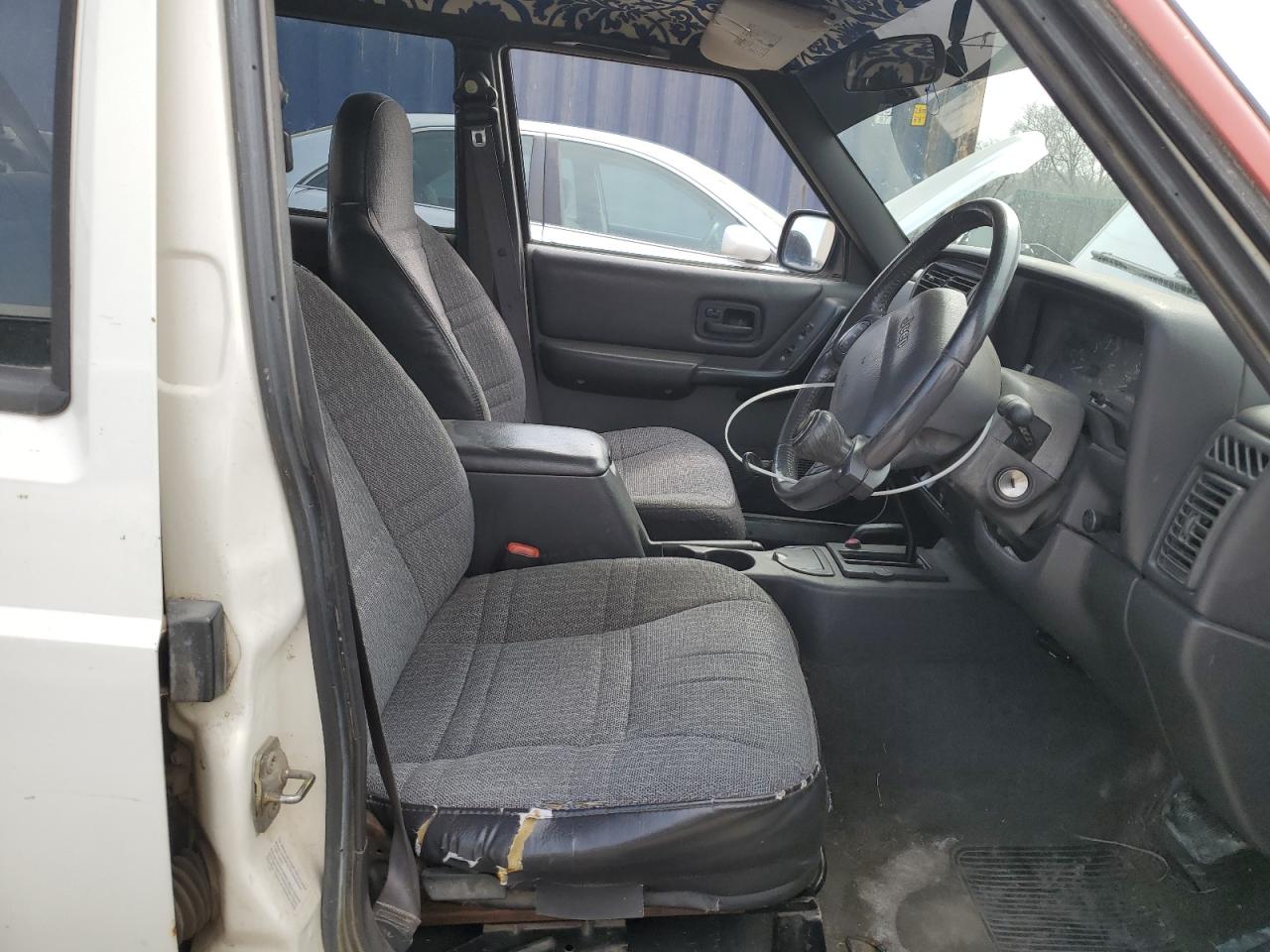 2000 Jeep Cherokee Se VIN: 1J4FN28S2YL583205 Lot: 52955855