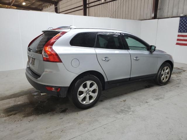  VOLVO XC60 2013 Srebrny