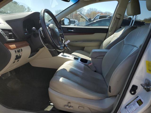  SUBARU OUTBACK 2013 Белы