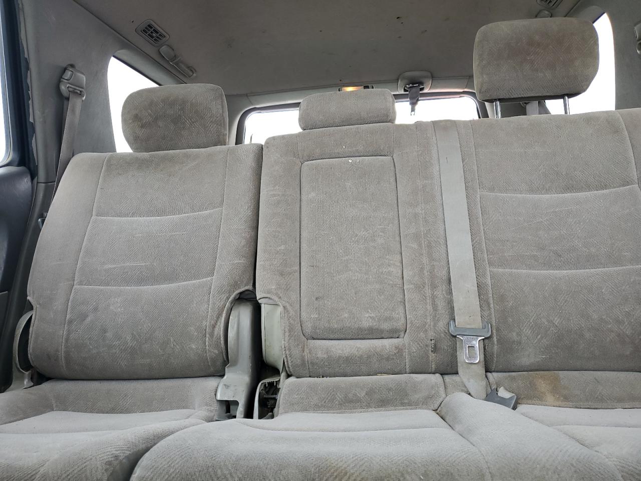 2002 Toyota Sequoia Sr5 VIN: 5TDZT34A42S131175 Lot: 55360655