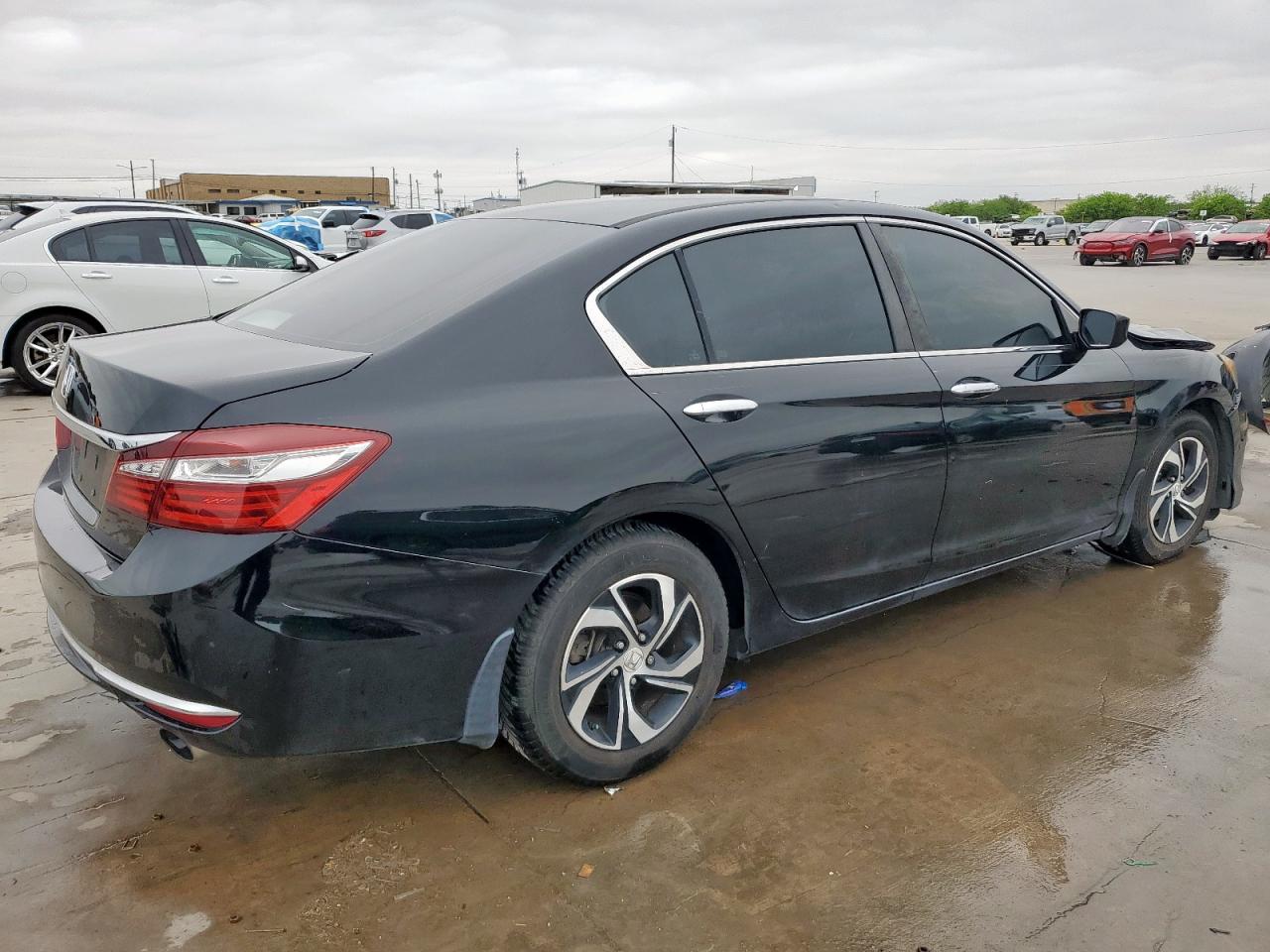 1HGCR2F30HA146678 HONDA ACCORD 2017