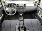 2009 Nissan Versa S იყიდება Elgin-ში, IL - Front End