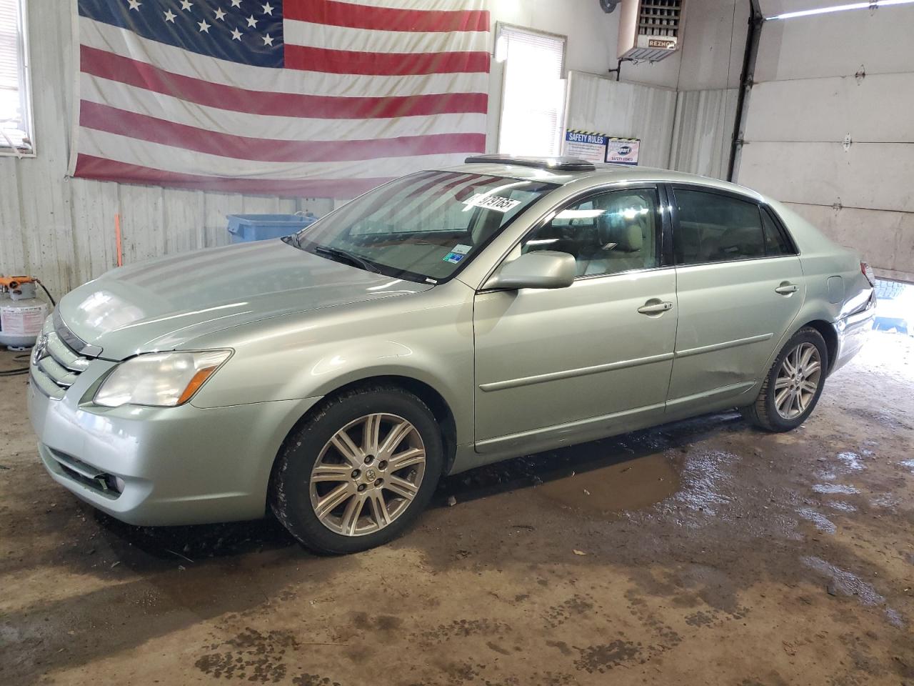 2007 Toyota Avalon Xl for Sale in Lyman, ME - All Over