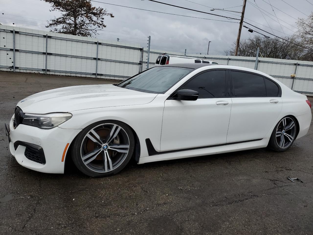 2017 Bmw 740 I продається в Moraine, OH - Front End