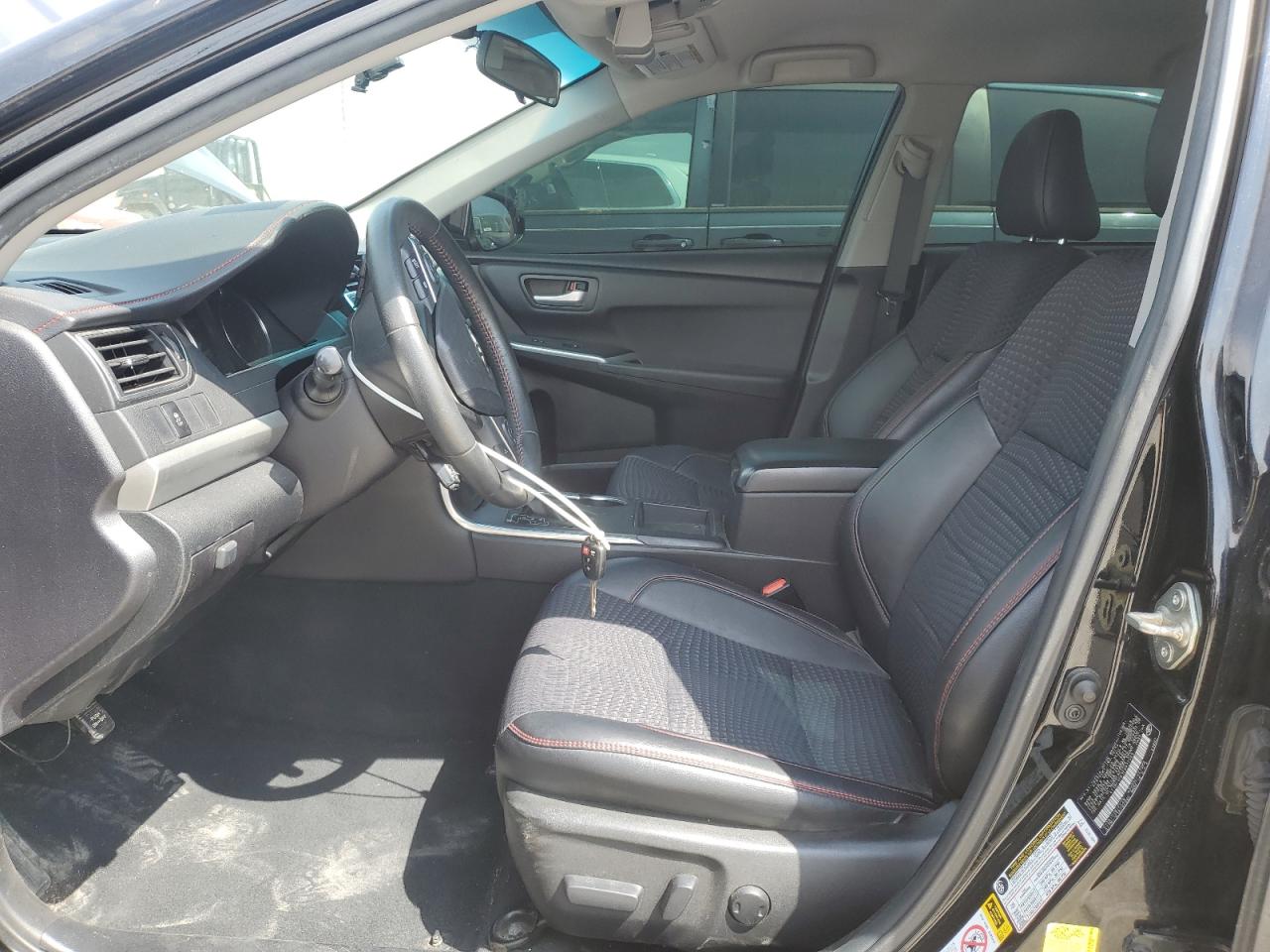 2015 Toyota Camry Le VIN: 4T1BF1FK1FU477569 Lot: 52549785