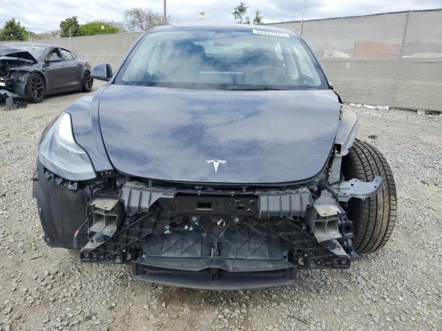  TESLA MODEL 3 2023 Серый