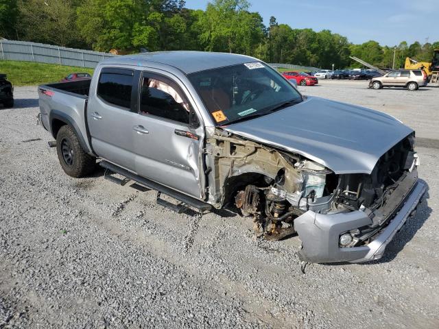  TOYOTA TACOMA 2017 Srebrny
