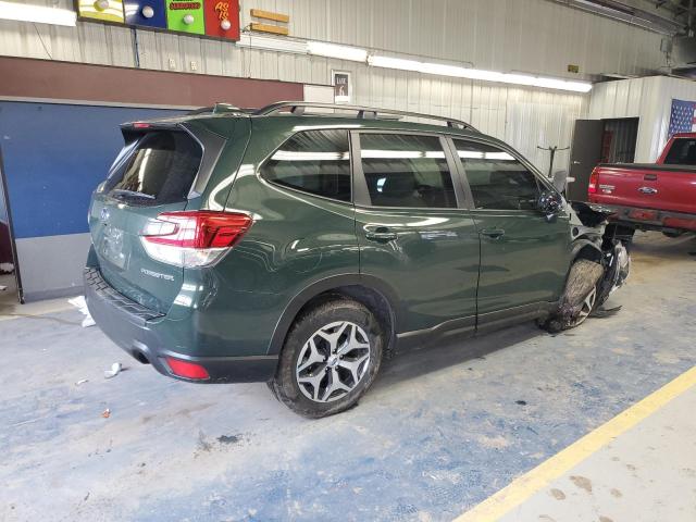  SUBARU FORESTER 2022 Зеленый