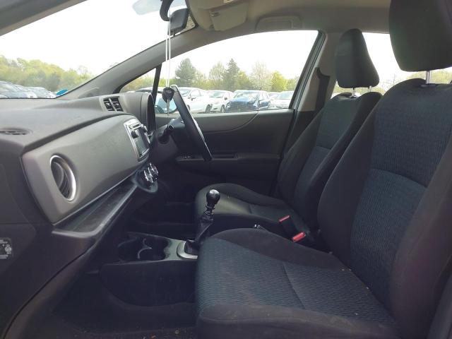 2013 TOYOTA YARIS TR V