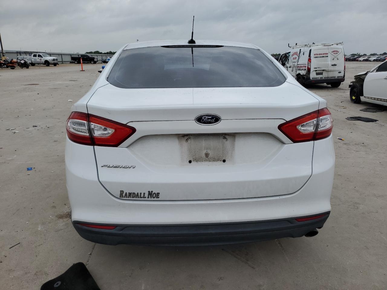 2013 Ford Fusion S VIN: 3FA6P0G70DR378324 Lot: 54910535