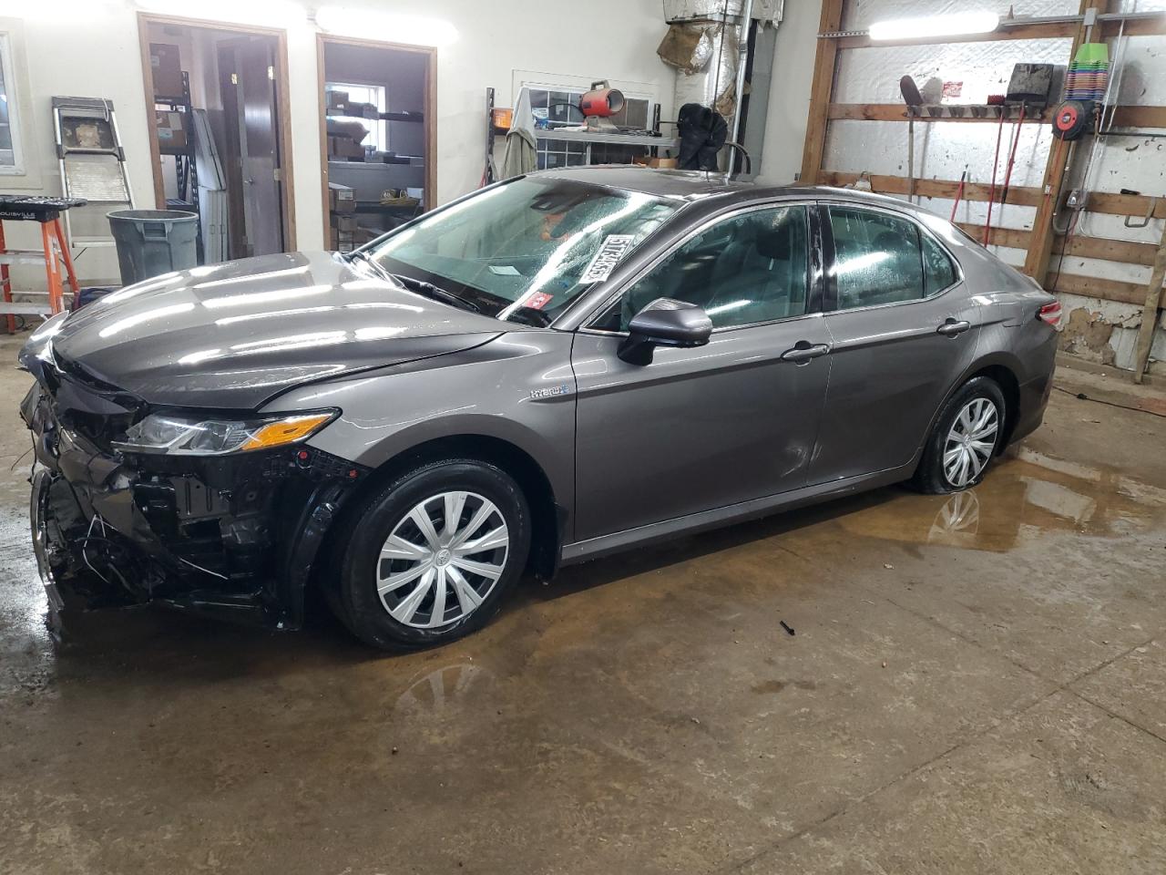 2020 Toyota Camry Le продається в Pekin, IL - Front End