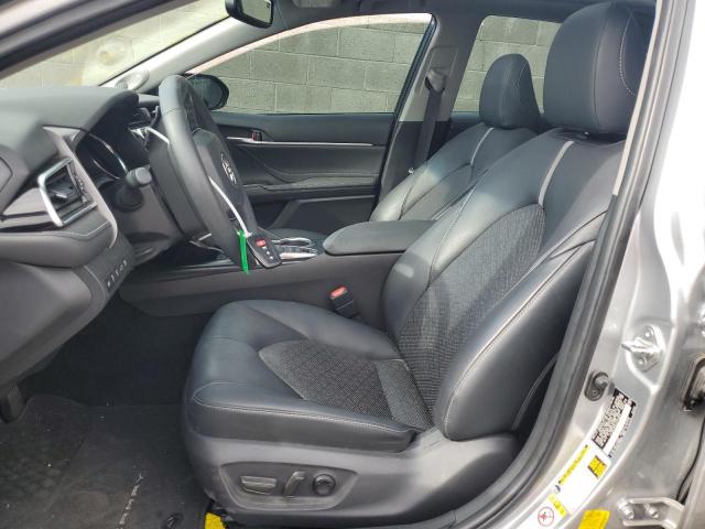 TOYOTA CAMRY 2018 Silver