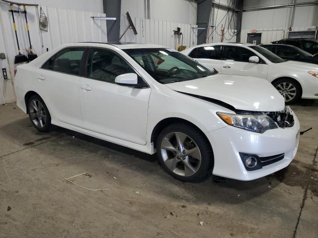  TOYOTA CAMRY 2014 White