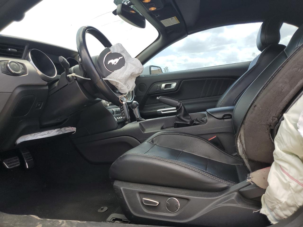 2019 Ford Mustang VIN: 1FATP8UH8K5158573 Lot: 54017835