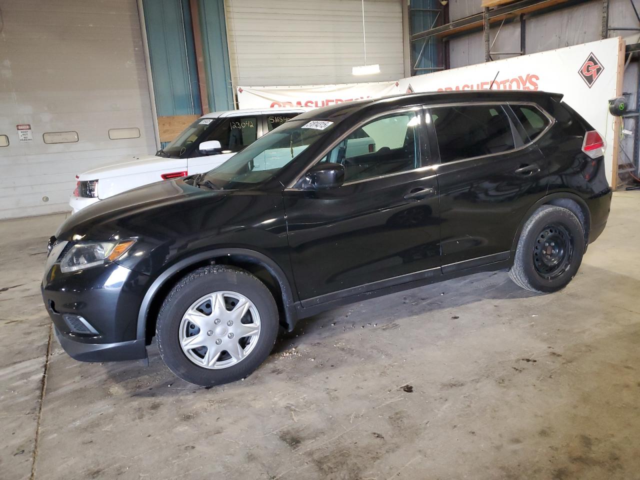 2016 Nissan Rogue S იყიდება Eldridge-ში, IA - Rear End