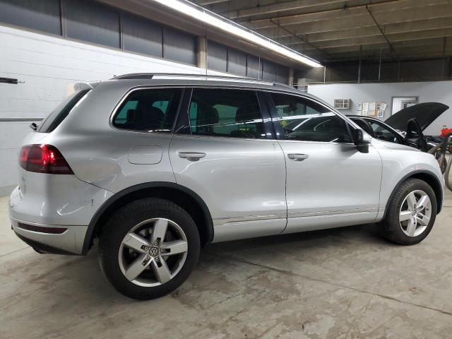  VOLKSWAGEN TOUAREG 2012 Silver