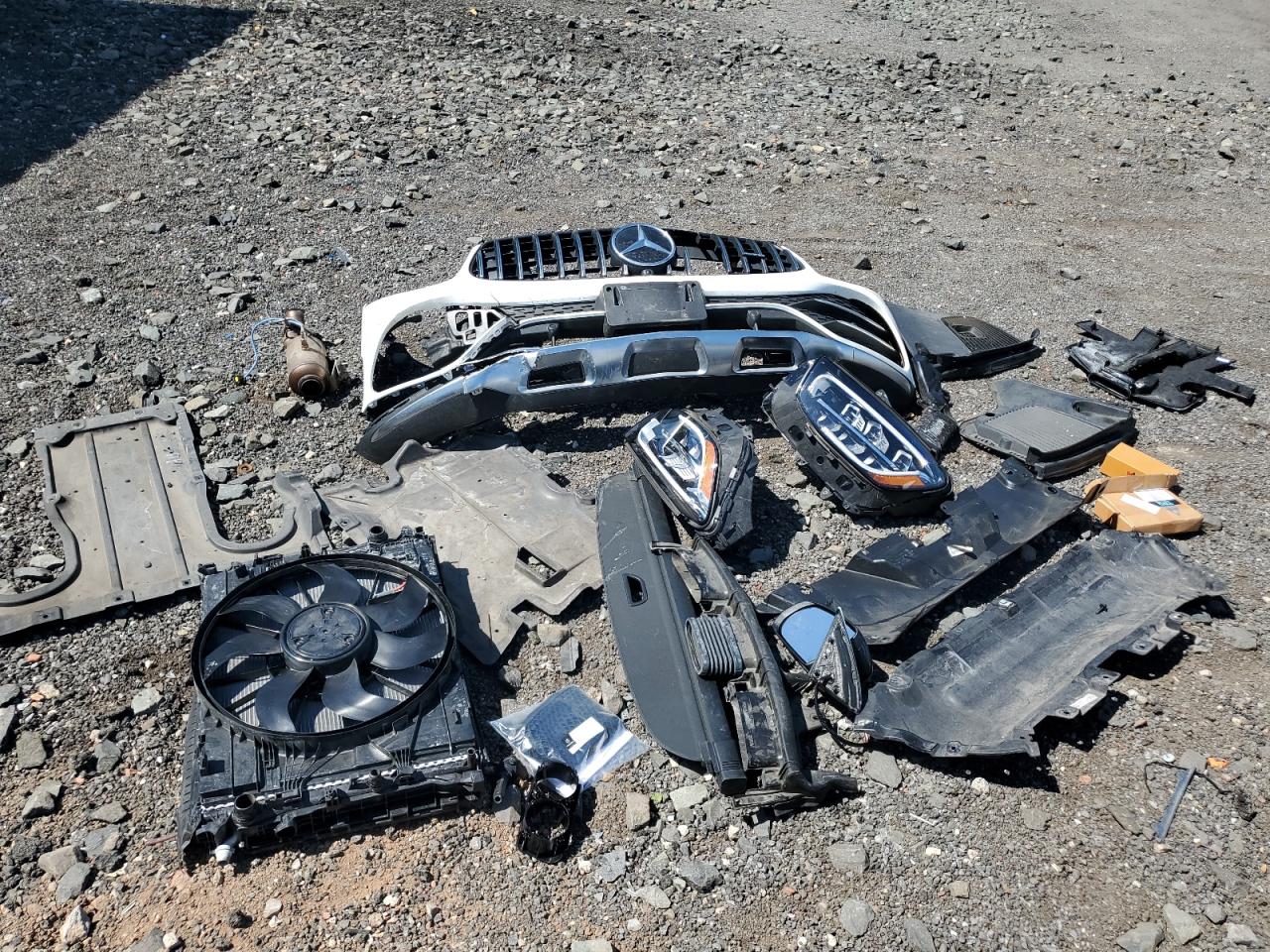 W1N0G6EB9NV394299 2022 Mercedes-Benz Glc 43 4Matic Amg