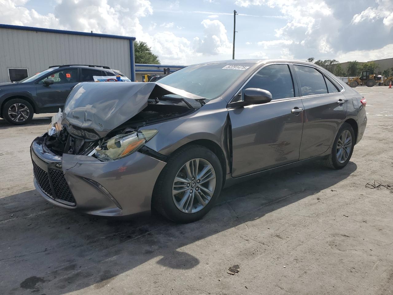 2017 Toyota Camry Le for Sale in Orlando, FL - Front End