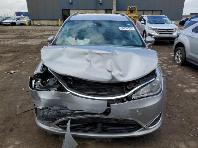  CHRYSLER PACIFICA 2018 Сріблястий