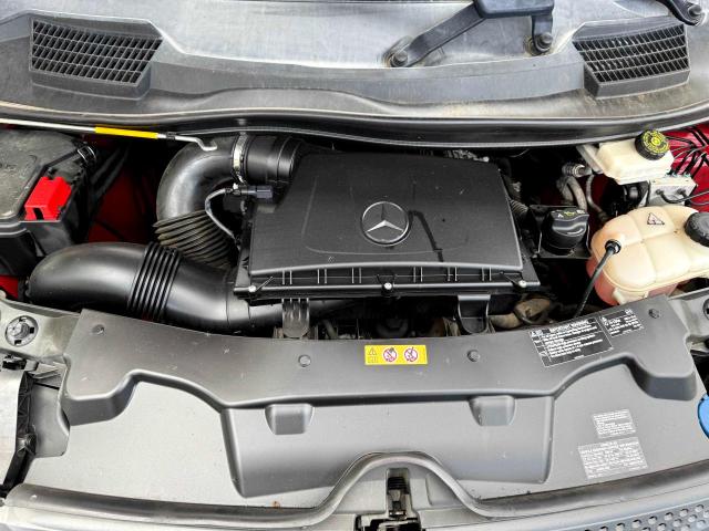  MERCEDES-BENZ METRIS 2020 Красный