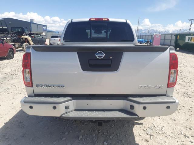  NISSAN FRONTIER 2016 Srebrny