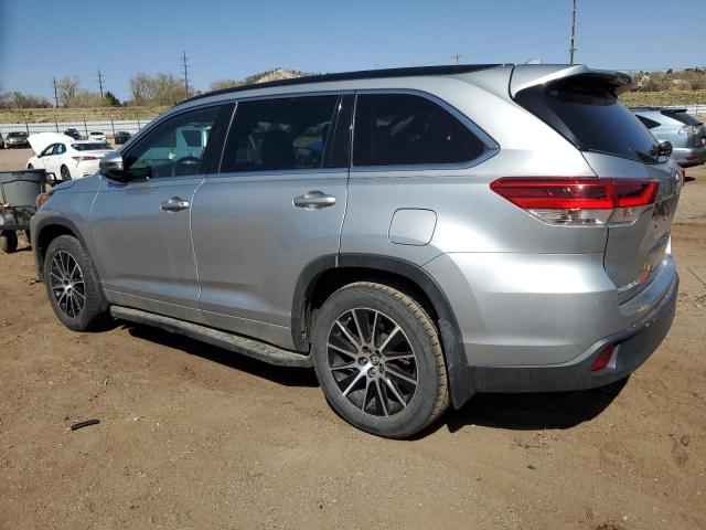  TOYOTA HIGHLANDER 2018 Srebrny