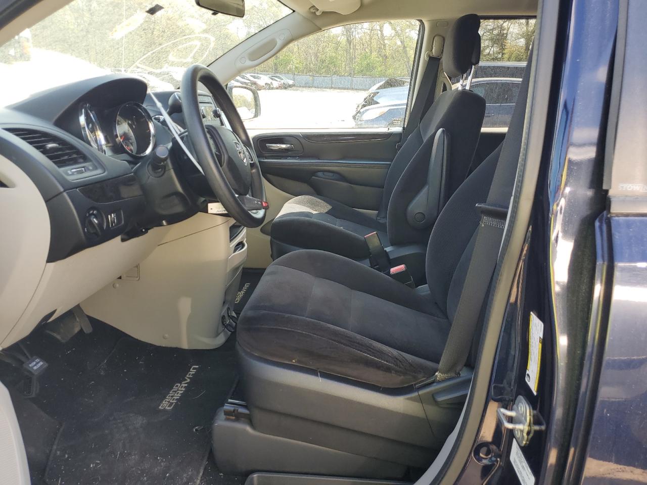 2014 Dodge Caravan - Image 7