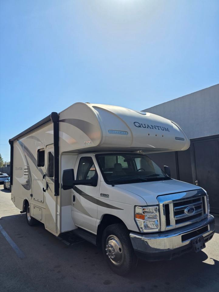 2017 Ford Econoline E350 Super Duty Cutaway Van за продажба в Los Angeles, CA - All Over